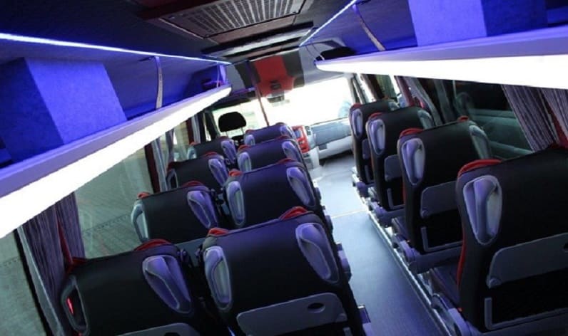 United Kingdom: Coach rent in England in England and Blackburn