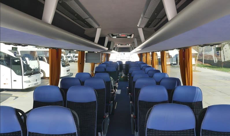 United Kingdom: Coaches booking in England in England and Darlington