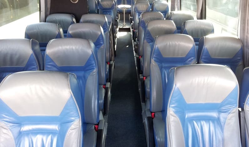 United Kingdom: Coaches hire in England in England and Huddersfield
